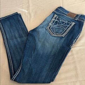 EUC Womens Dark Blue Embroidered Pocket Jeans